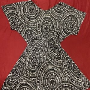 “SPX” B&W Midi dress size L